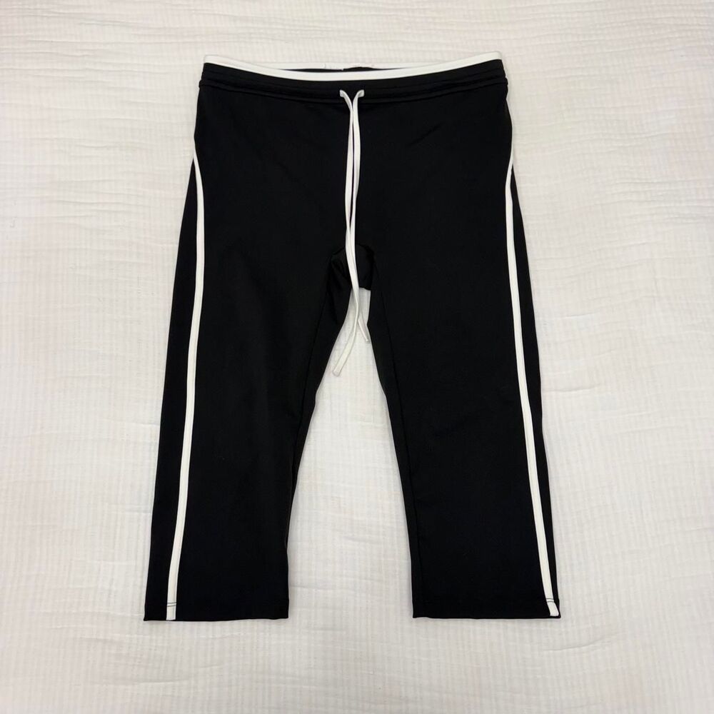 black & white contrast capri leggings